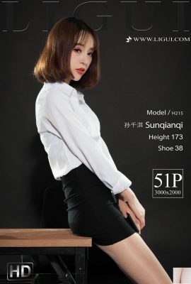 [Ligui] 2018.09.03 Model Kecantikan Internet Sun Qianqi (52P)
