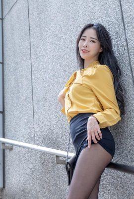 Gadis berkaki cantik Taiwan-Athena Nana kecantikan berkaki cantik dalam stoking hitam pakaian profesional pemotretan luar ruangan (1) (80P)