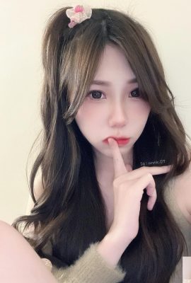 Kulit merah jambu gadis seksi “Lin Jiejun” membuat orang ingin menggigitnya (10P)