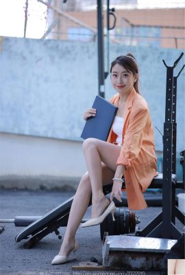 [IESS]Si Xiangjia Xiaojie “Jaket Oranye”[88P]