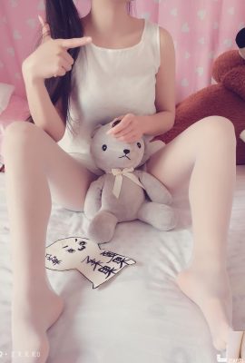(Dikumpulkan dari Internet) Gadis Weibo Xia Moguo memiliki tangan, kaki, dan bibir merah (27P)