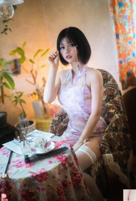 UHwa – Mood Pink (81P)