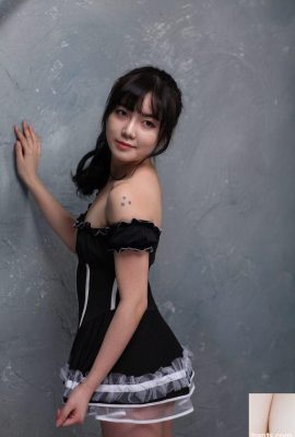 Gadis model Korea telanjang dan melebarkan foto kakinya – (46P)