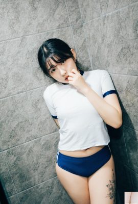 (Sonson) Lolita Korea memperlihatkan pantatnya yang menggoda… terangsang yang tak tertahankan (33P)