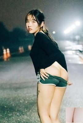Kecantikan Korea SonSon terekspos di jalan larut malam (36P)