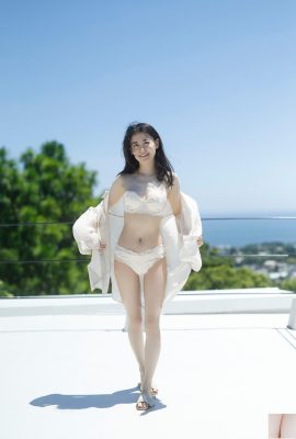Kulit Megumi Uenishi putih bersih mengkilap (71P)