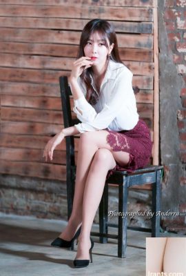 (Foto model) Pemotretan studio dalam ruangan model Korea Son Ye-in (34P)