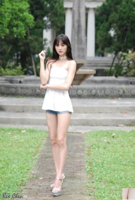 (Foto model) Kaki cantik model Taiwan Lola diambil secara pribadi di lokasi (32P)