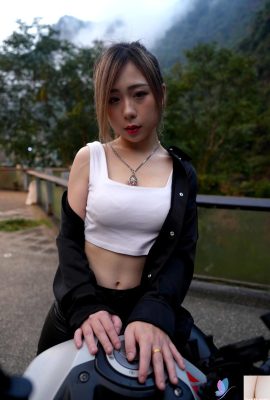 D (Lin Siyu) dan pacarnya keluar dan membuka kamar untuk berhubungan seks dulu (15P)