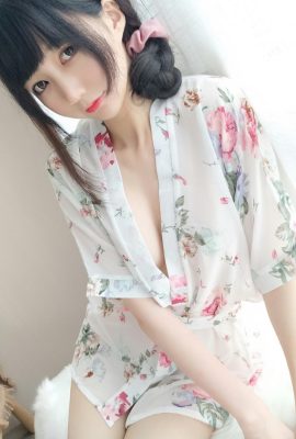 Coser@NAGISA Mamono – Yukata gaya Jepang Istri (37P)