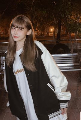 Payudara gadis Loli “Guo Fangcen” yang putih dan lembut tak mampu menghentikan heboh netizen saat melihatnya (10P)