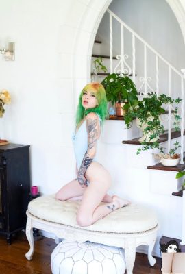 (Suicide Girls) 03 Apr 2023 – Bermimpi – Sunset Garden(48P)