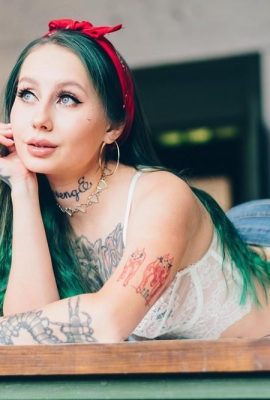 (Suicide Girls) 11 Apr 2023 – Natashasavinich – Suasana hijau (58P)