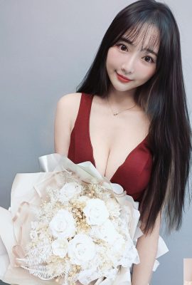 Gadis muda berkulit putih “Mita Yingchen” memiliki payudara yang indah dan senyuman yang membuat orang terpesona (10P)