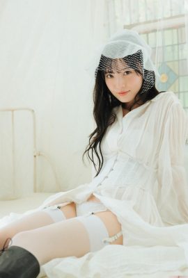 Koleksi foto Yura Yura “Yang membuat jantungmu berdebar kencang” (50P)