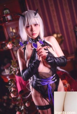 (Coser) Doom 787 – Azur Lane “Succubus Agung” (40P)