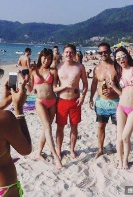 Edisi Ultimate “Human Love” Imitasi Quinlivan~Nikita Shu Zichen~Foto payudara besar ditonton oleh orang yang lewat di pantai (22P)