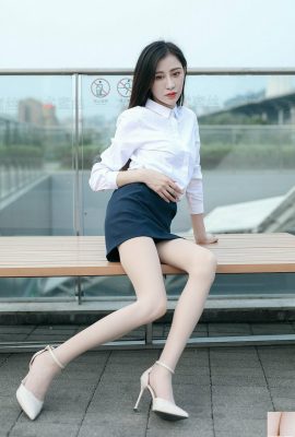 (YMS) Vol.023 Foto model kaki Yi Ming OL tentang kaki indah bersantai di teras (58P)