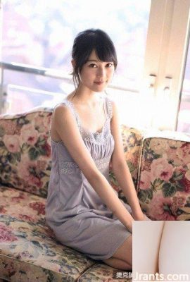 (Nogizaka) Erika Ikuta (19), seorang wanita muda yang serius, sangat populer karena penampilan photobooknya (24P)