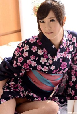 Kotone Amemiya “Hasrat seksual tersembunyi dari wanita cantik dalam pakaian Jepang” (31P)