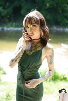 (Suicide Girls) 12 Des 2024 – Mabuk Cinta – Mata Hutan (41P)