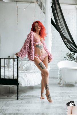 (Suicide Girls) 03 Jan 2025 -sinni – Apakah aku Terlihat Cantik Dengan Warna Pink (44P)