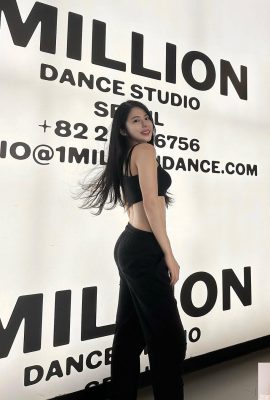 “Zhang Yuting” memiliki penampilan yang sangat seksi dan menarik!