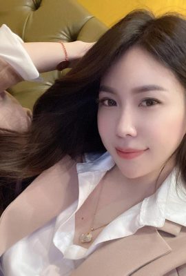 Pesona seksi yang mempesona dari “Fairy Sister E” dengan sosok seksi (18P)