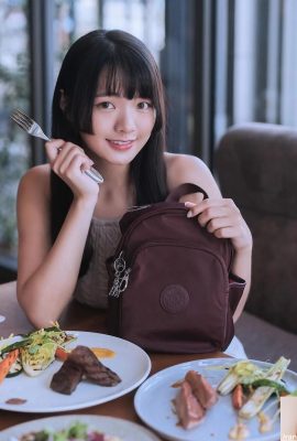 Manfaat gadis cantik “kegembiraan” adalah foto yang tak ada habisnya dan indah