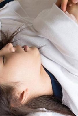 Senior menggoda dengan junior ~ seragam sekolah gadis tender dimainkan dengan kaus kaki putih (19p)