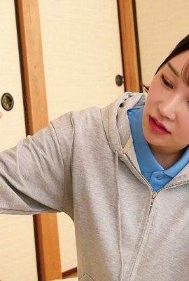 Ashina Honoka: Seorang perawat tamu yang secara tidak sadar menggoda pantat besarnya Ashina Honoka (21p)