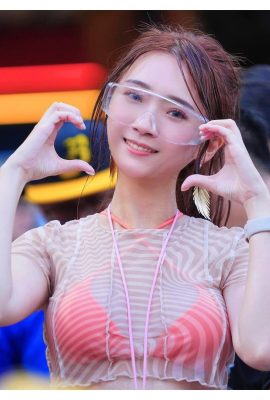 Kurva yang menawan “Qiu yan” memenangkan hati netizens (22p)