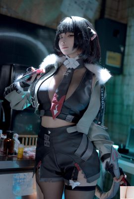 Anime Blogger Bodoh momo jue que zero jiandu tema pakaian dalam hitam seksi dengan stoking hitam mengungkapkan kulit mengkilap untuk menunjukkan sosok yang montok menggoda foto