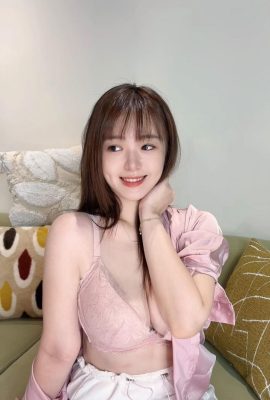 Deep v Cleavage “Wang Xuxu Anna” Pacar Merasa Membuat Orang Ingin Terbang (16p)