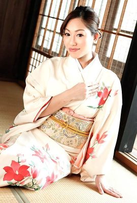 Kitayama Kanna: Wanita cantik di Sex Fountain (26p)