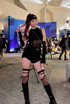 “Zoe_flesh” payudara bundar tersembunyi dan godaan (18p)