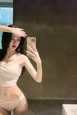 “Masalah kecilmu adalah menjual pena tipis” payudara tersembunyi dan payudara yang indah (23p)