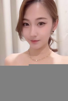 “I_qi min” bentuk payudara penuh sangat menarik (22p)