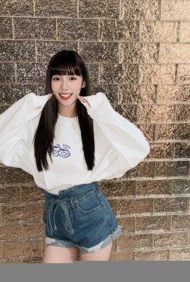 Temperamen seperti ratu “abby_lin xialei” dengan pinggang tipis dan payudara (34p)