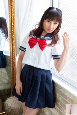 Siswa Siswa Jepang yang Lucu Rina Strips and Teases in White Canties (21p)