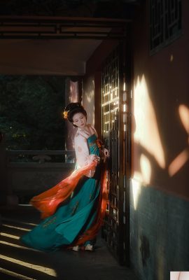 Orioles bernyanyi di Istana Jade Jinling Xiaoyujin (21p)