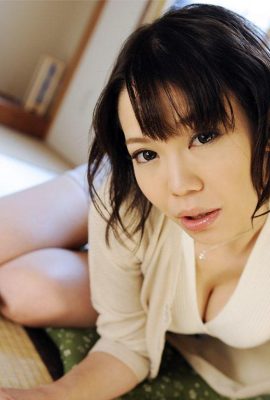 “Sebuah karya yang saya lihat di suatu tempat, ini adalah pertama kalinya saya di belakang layar” Tsuki Miyayoi (30p)