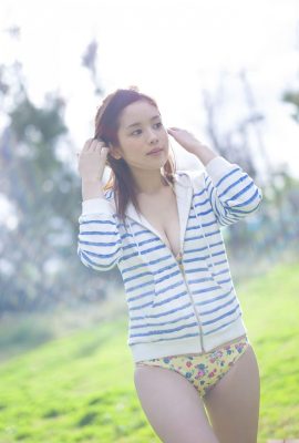 (Kami Kazuko) Sosok yang sangat ganas dan bagus, memamerkan kakinya yang adil dan lembut, dia tidak bisa menyembunyikannya (22p)