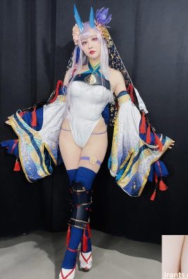 Kurva “noricosplay” sangat menarik (10p)