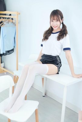 “Qiaoqiao” memiliki tubuh yang sangat indah dengan kaki yang indah + busuk di pantat (10p)