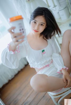 (Tubuh Manusia Model Nasional) Nnian”The Girl Who Loves Lollipop” (35p)