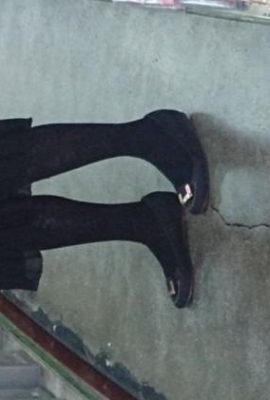 Hitam Gelia Sosialita Tabur Tinggi… (42p)