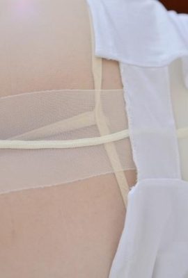 (Legku Photo) No.022 Edisi Gadis Berkaki Panjang dengan Stoking Putih (34p)