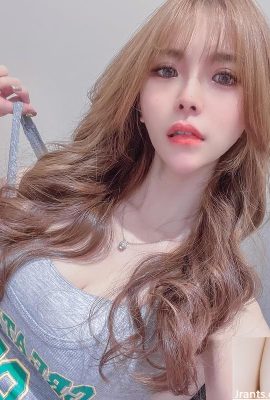 Devil Kecil Seksi “Katie Xuan” memiliki bentuk payudara montok yang sangat menarik (10p)