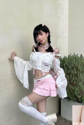 Kecantikan seksi “Qian Bao” sangat busuk sehingga dia begitu penuh seks (12p)